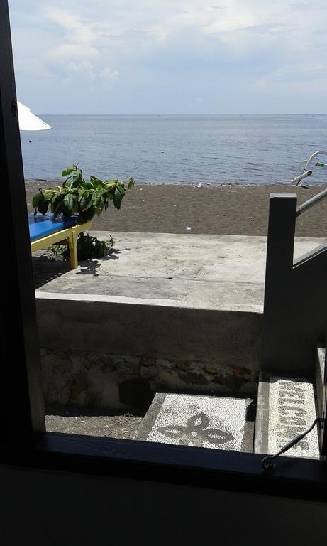 Kadek Homestay Amed Exterior foto